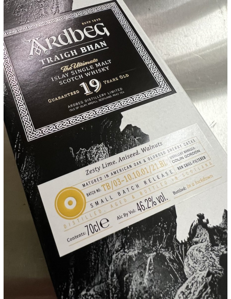 Whisky Ardbeg THRAIGH BHAN 19 YEARS BATCH 03 - 46.2% - 70 CL