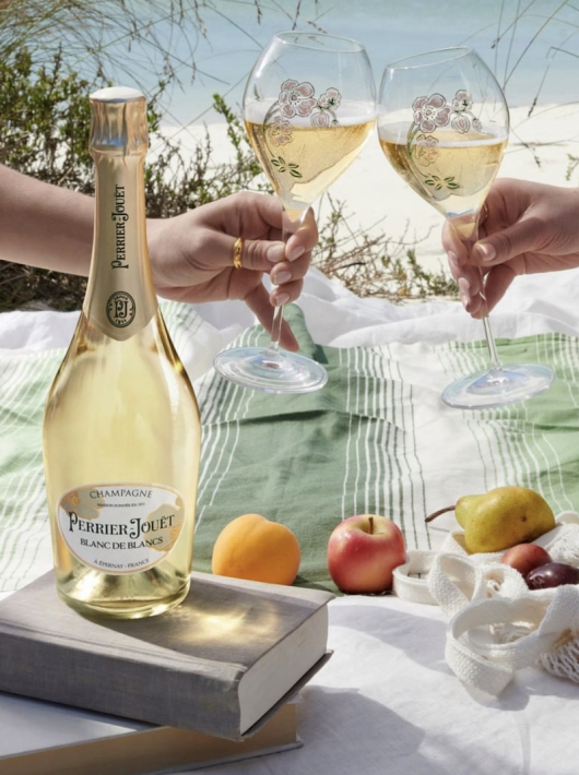 Perrier-jouët Set 2 glasses 28.5 cl & 1 Giftbox Blanc de blancs - 75 cl