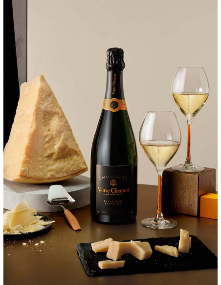 Veuve Clicquot Set 2 Verres Veuve Clicquot + 1 bouteille Extra Old 4 - 1 x 75 cl