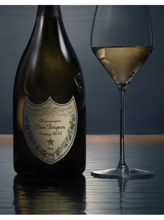 Dom Pérignon SET 2 VERRES 38 CL + 1 BOUTEILLE VINTAGE 2015 - 1 X 75 CL