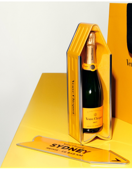 Veuve Clicquot Personalised "ARROW" Metal Giftbox Yellow Label Brut - 75 cl