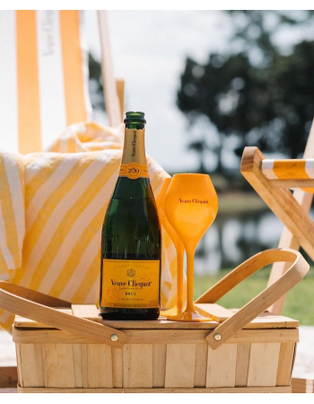 Veuve Clicquot Set 2 TRITAN Glasses & 6 Brut Yellow Card - 6 x 75 cl
