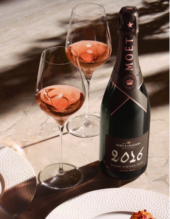 Moët & Chandon Set 2 Glasses & Grand Vintage 2016 Rosé - 75 cl