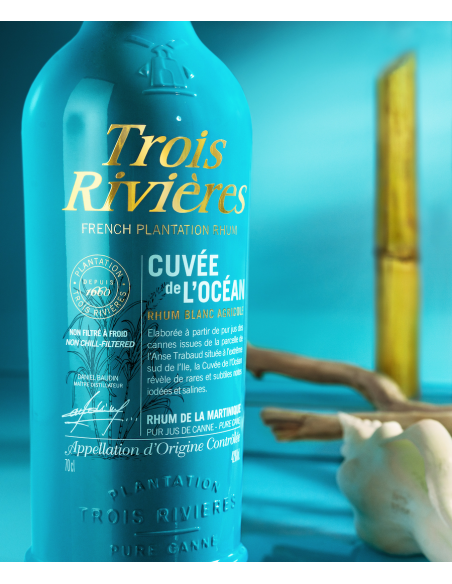 RHUM TROIS RIVIÈRES Set 2 Glasses & Blanc Cuvée L'Océan- 42% - 70 CL