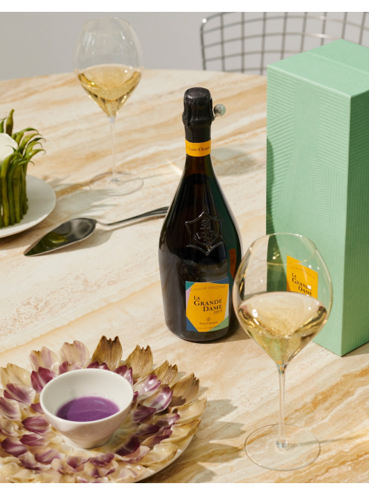 Veuve Clicquot Set 2 Gläser & La Grande Dame Brut BY Paola Paronetto Vintage 2015 - 75 cl