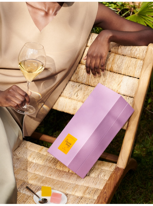 Veuve Clicquot Set 2 Gläser & La Grande Dame Brut BY Paola Paronetto Vintage 2015 - 75 cl