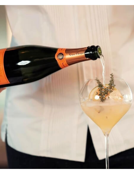 Veuve Clicquot Package "Clicquot'Cino" Cocktail By Edgard Bovier