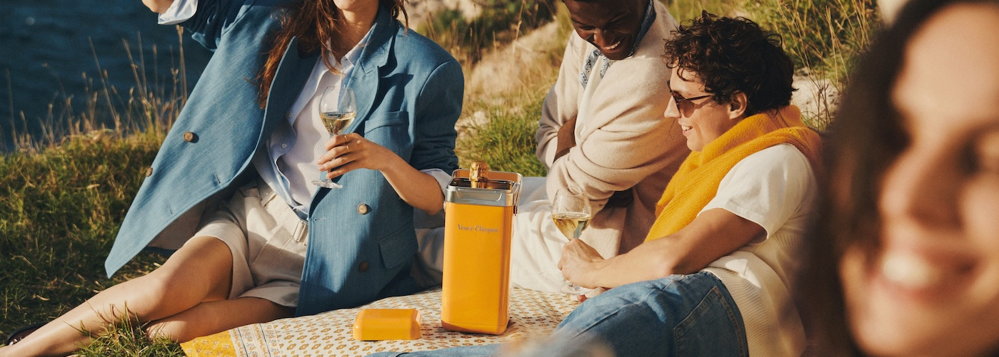 NEW VEUVE CLICQUOT COOLER